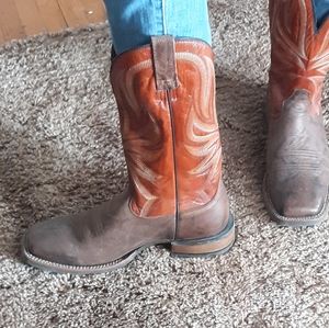 Ariat boots NWOT